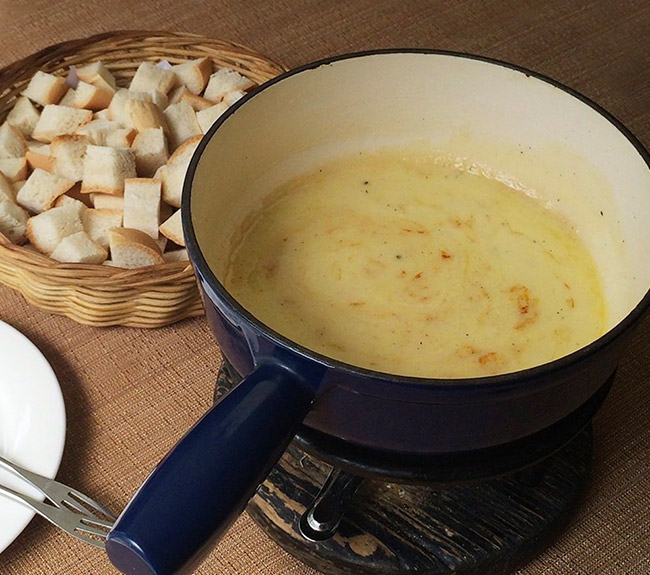 Swiss Cheese Fondue Kit