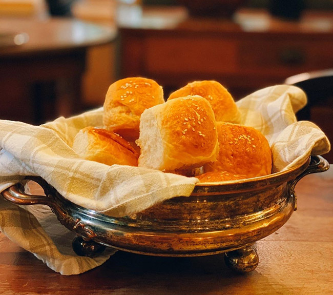 Sesame Dinner Rolls